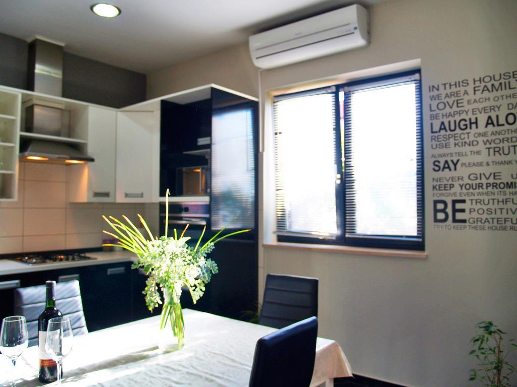 Roses Apartment Lukoran Ngoại thất bức ảnh