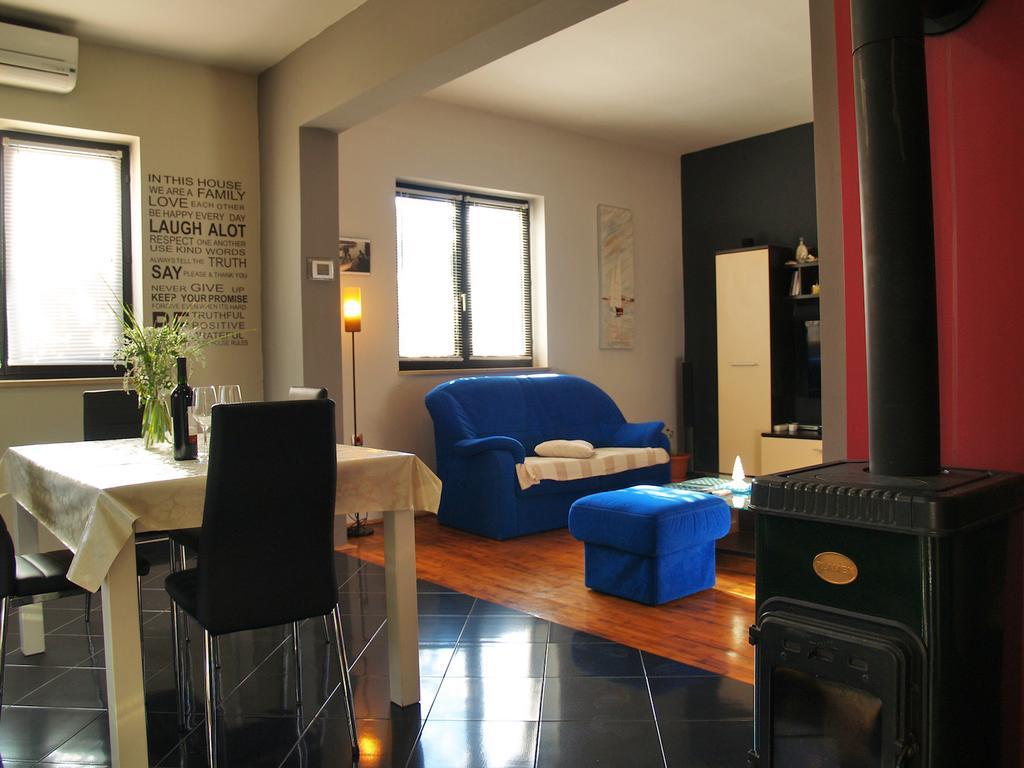 Roses Apartment Lukoran Ngoại thất bức ảnh