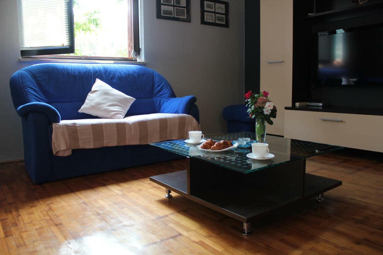 Roses Apartment Lukoran Ngoại thất bức ảnh