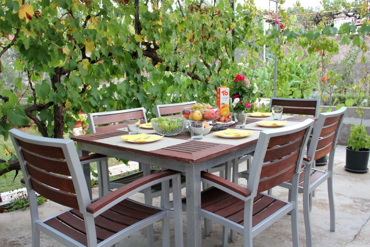 Roses Apartment Lukoran Ngoại thất bức ảnh
