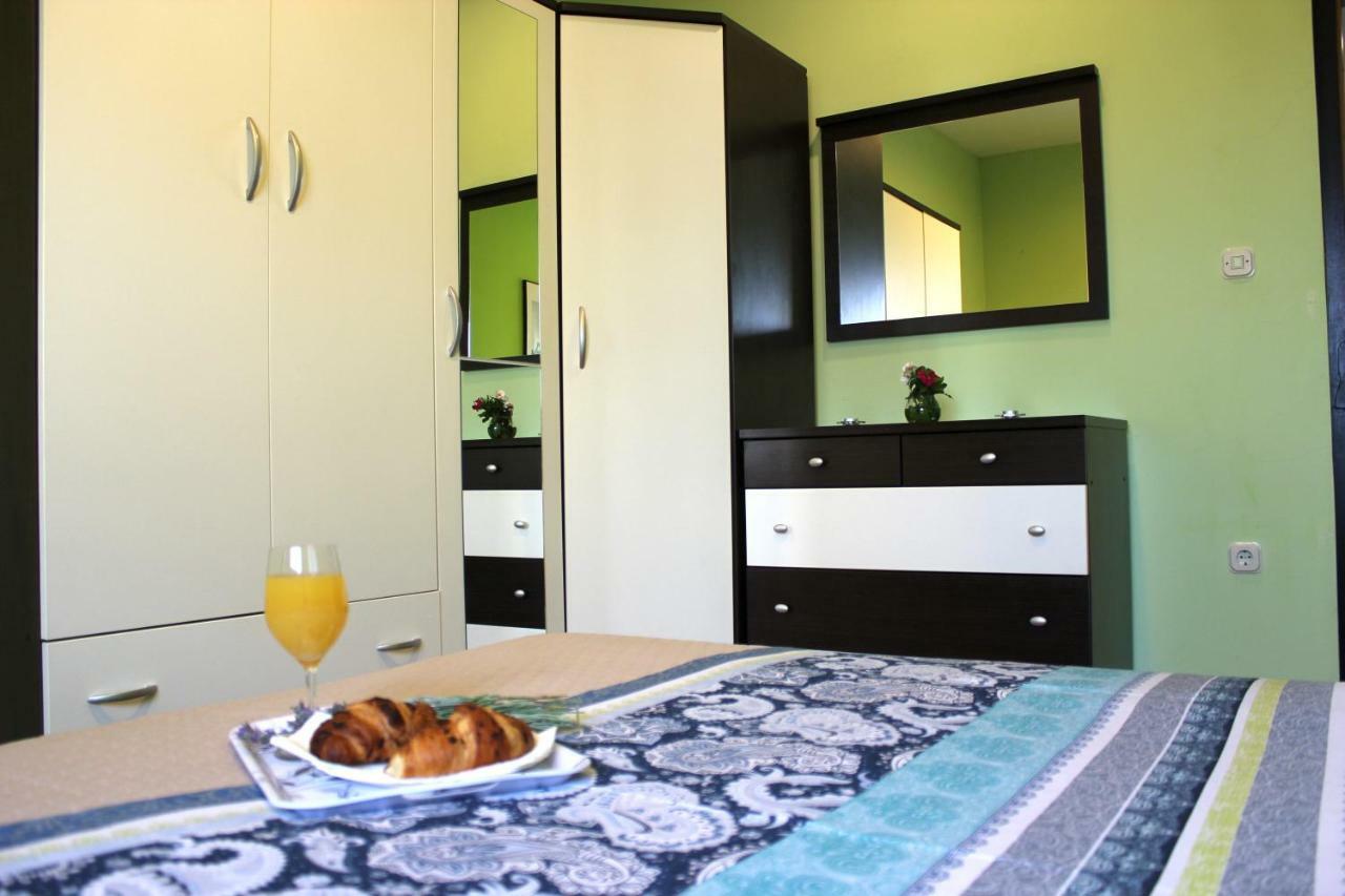 Roses Apartment Lukoran Ngoại thất bức ảnh