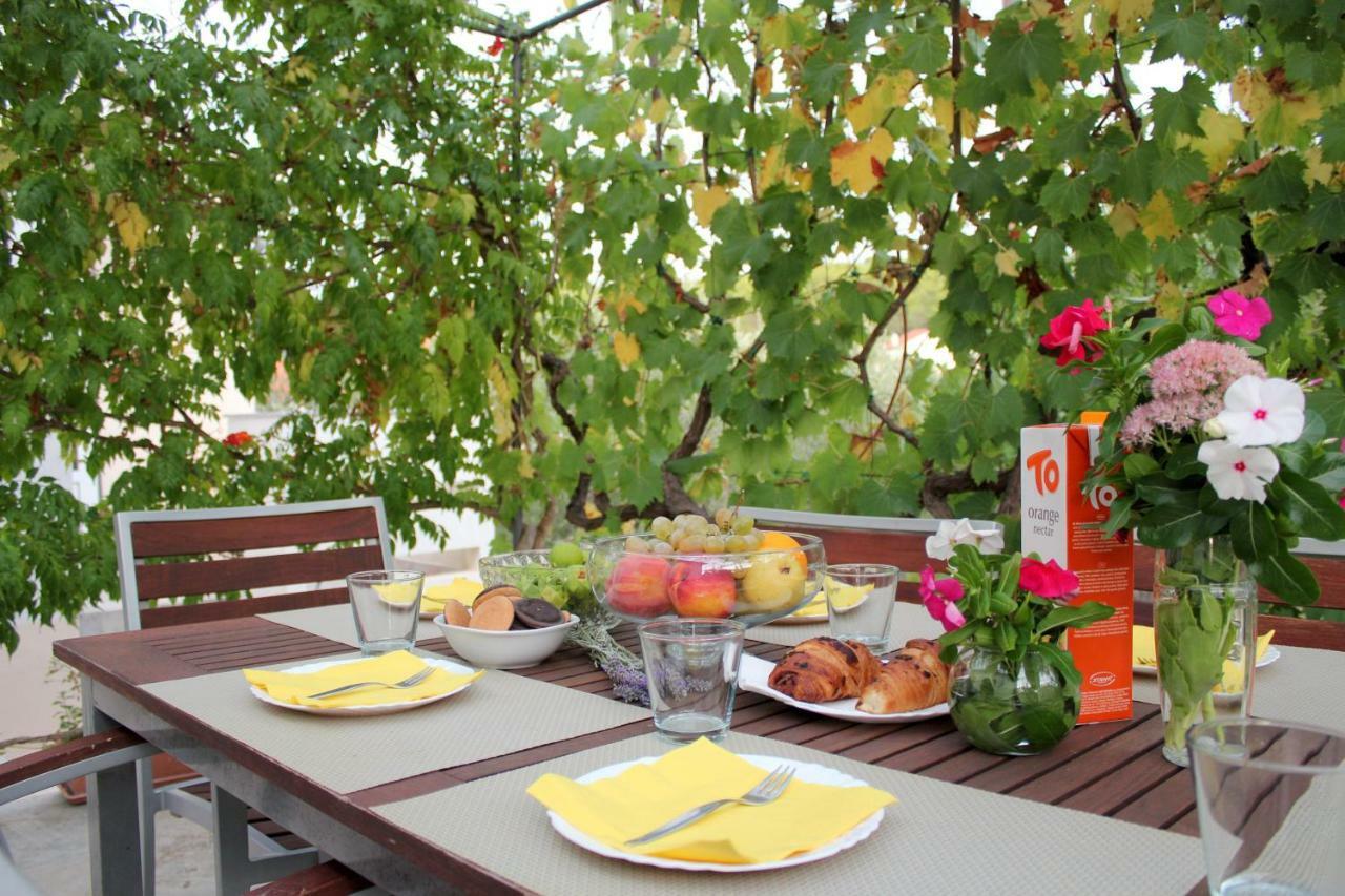 Roses Apartment Lukoran Ngoại thất bức ảnh