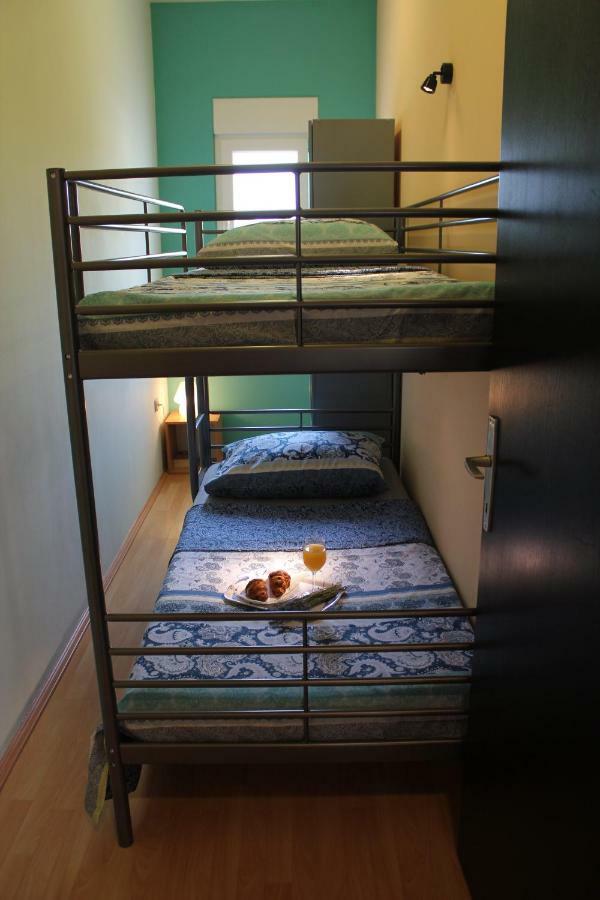 Roses Apartment Lukoran Ngoại thất bức ảnh